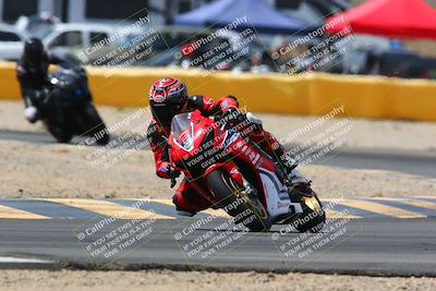 media/Apr-10-2022-SoCal Trackdays (Sun) [[f104b12566]]/Turn 2 (1135am)/